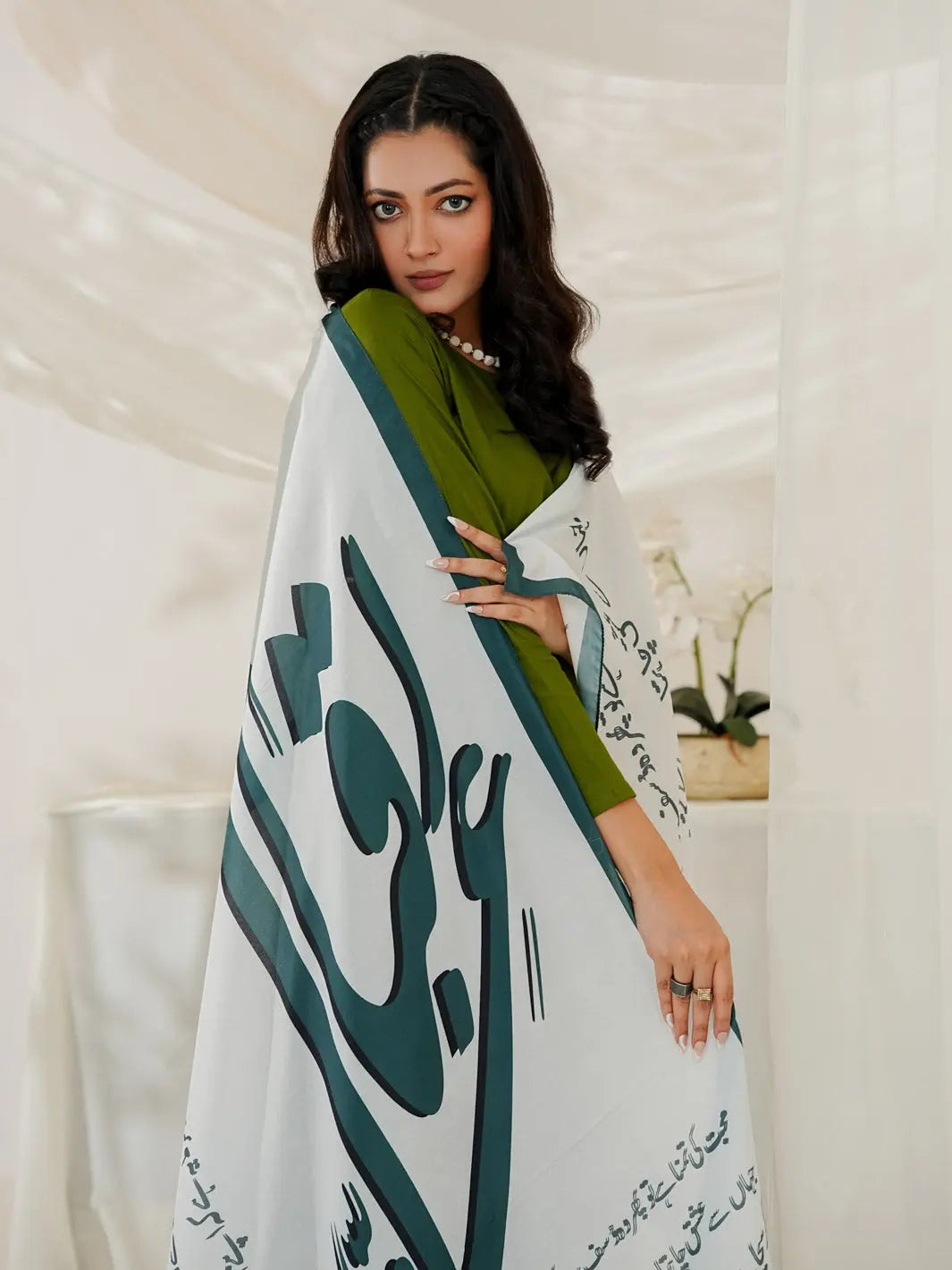Shikwa Dupatta | White